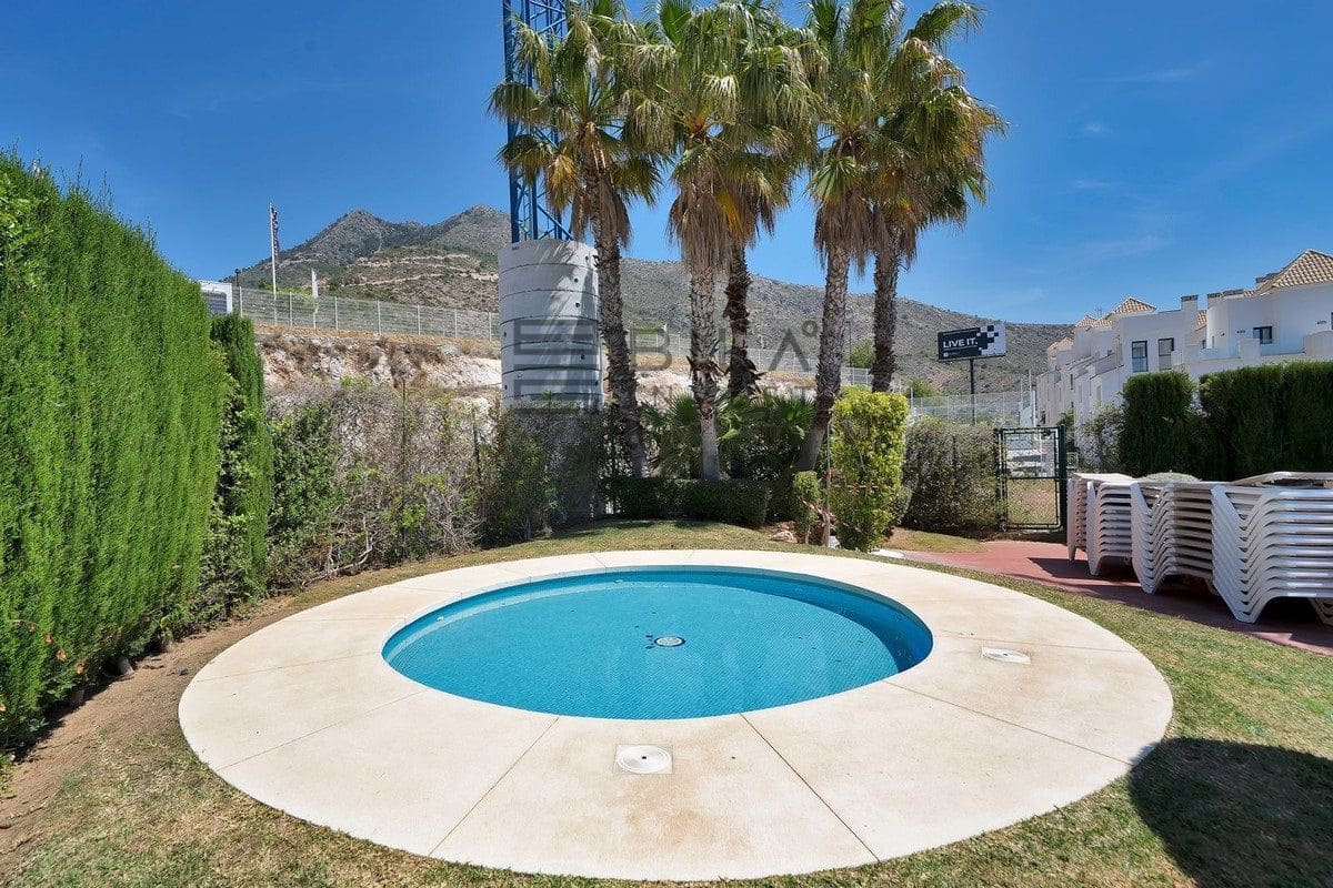2 soverom Leilighet til salgs i Benalmadena med svømmebasseng garasje - € 539 000 (Ref: 9880519)