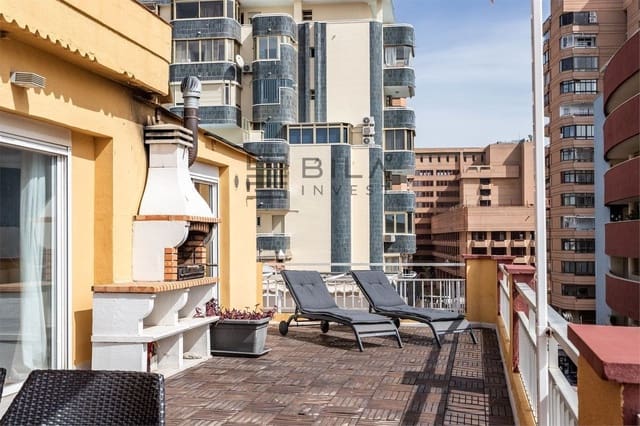 3 sypialnia Penthouse na sprzedaż w Zona Puerto Deportivo, Fuengirola - 439 000 € (Ref: 9883612)