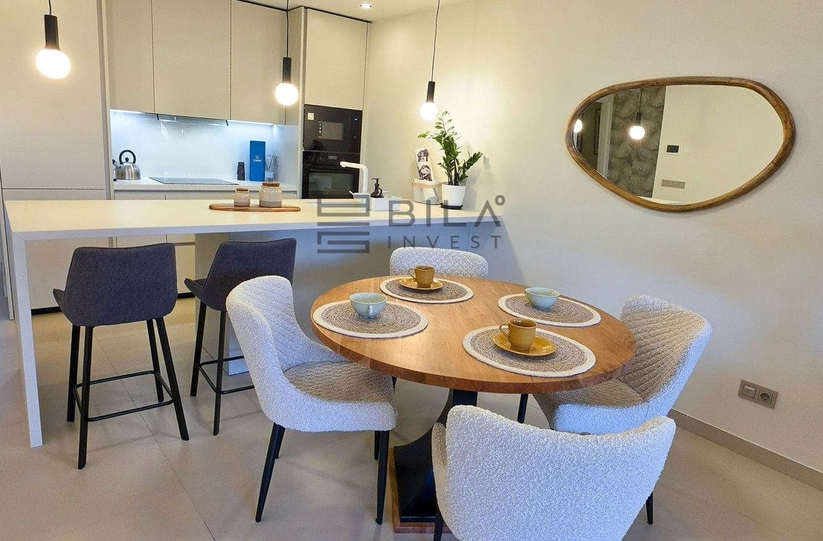 2 soveværelse Lejlighed til salg i Fuengirola med swimmingpool garage - € 750.000 (Ref: 9888631)