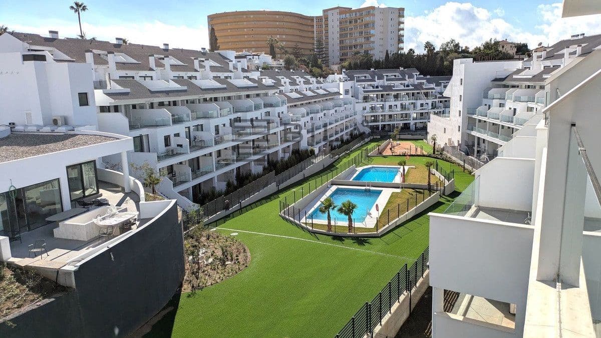 2 soveværelse Lejlighed til salg i Fuengirola med swimmingpool garage - € 339.000 (Ref: 9891281)