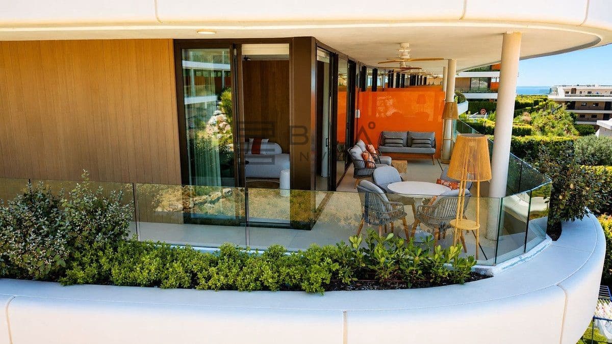 2 soverom Leilighet til salgs i Fuengirola med svømmebasseng garasje - € 685 000 (Ref: 9891282)