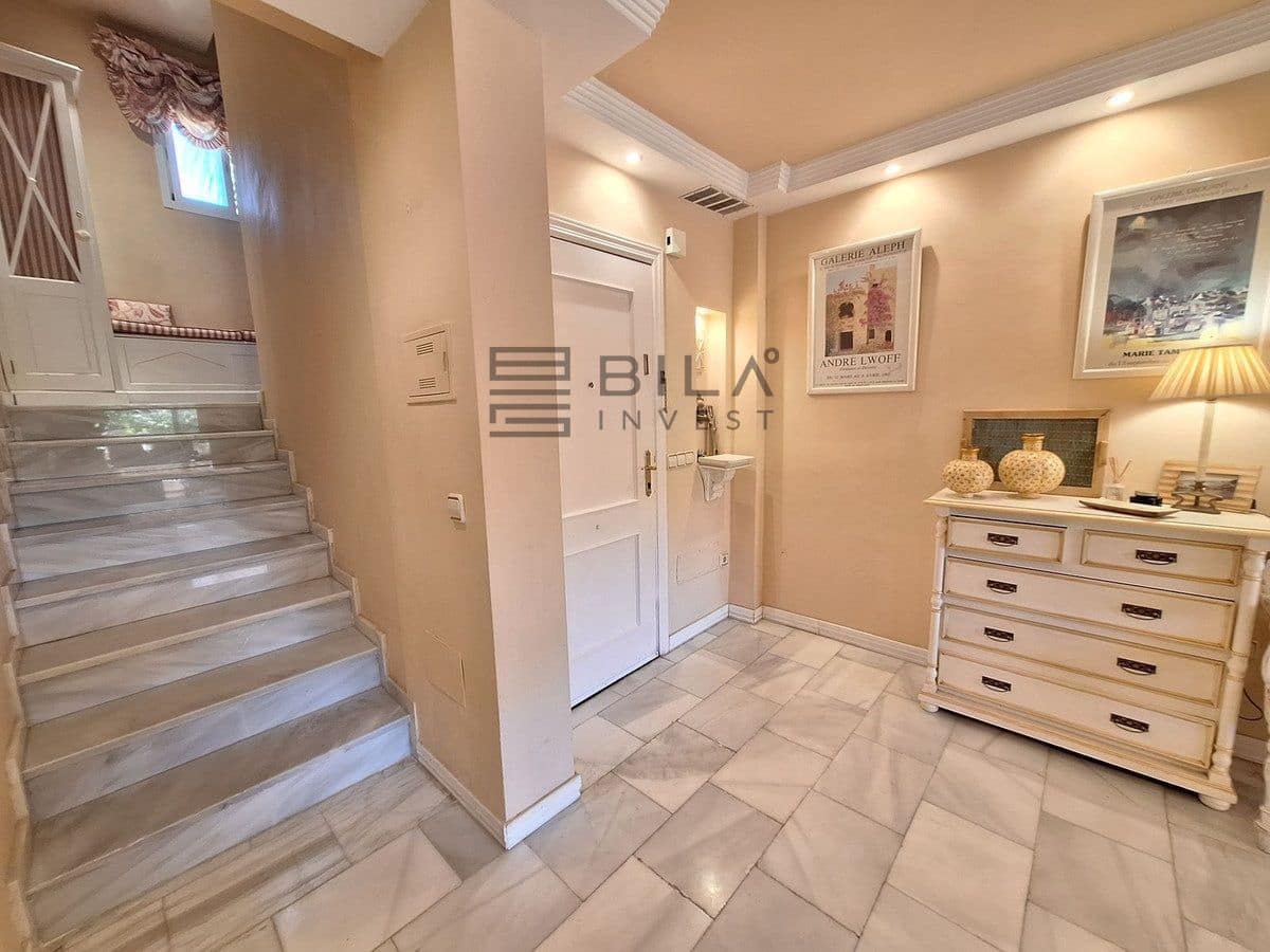 2 soveværelse Penthouse til salg i Elviria med swimmingpool - € 599.000 (Ref: 9891284)