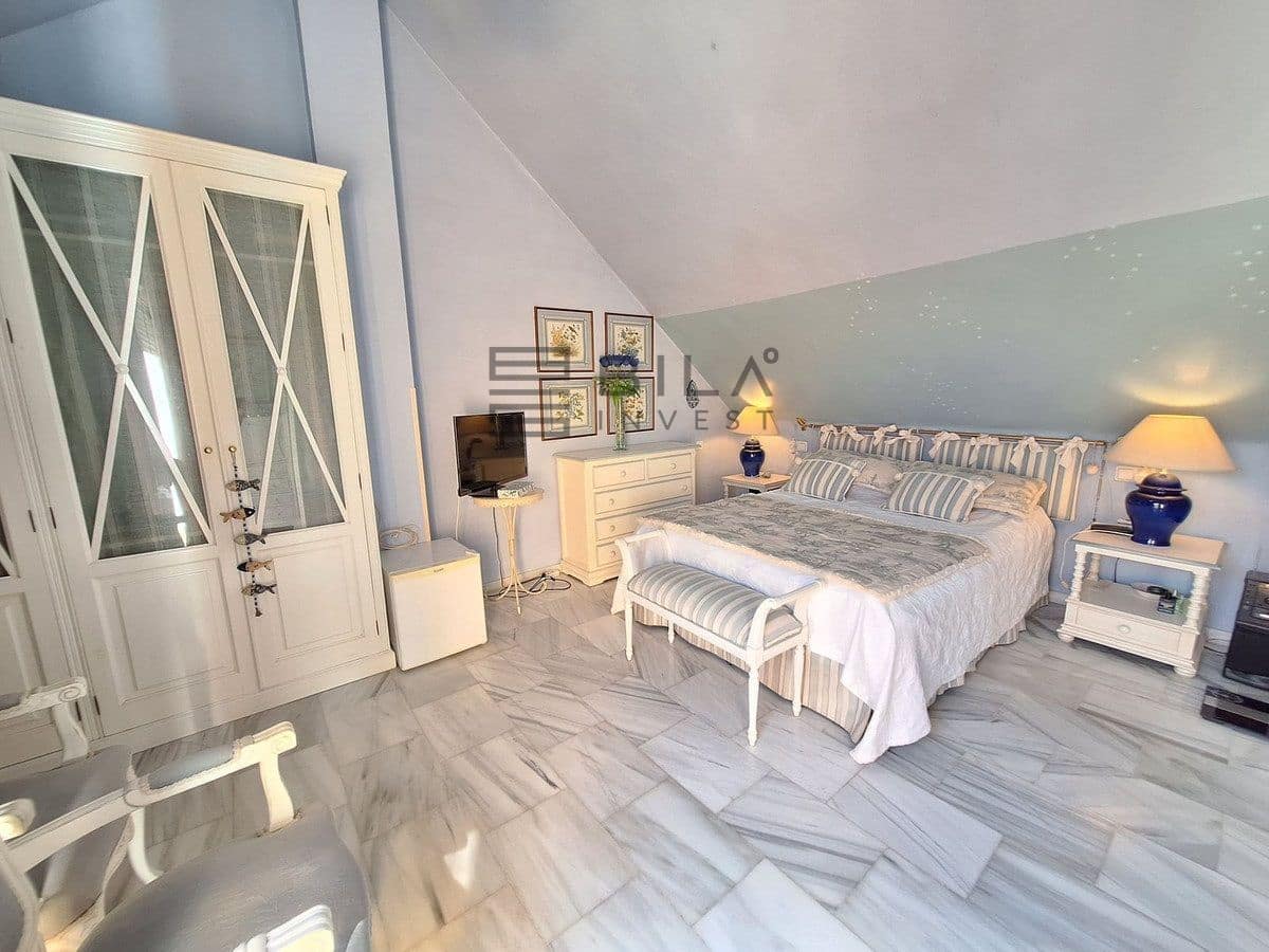 2 soveværelse Penthouse til salg i Elviria med swimmingpool - € 599.000 (Ref: 9891284)