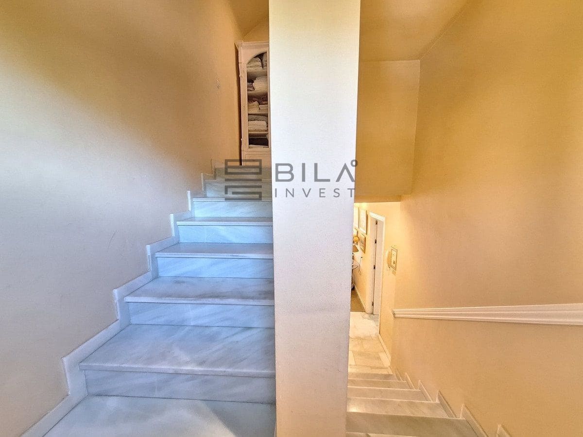 2 soveværelse Penthouse til salg i Elviria med swimmingpool - € 599.000 (Ref: 9891284)