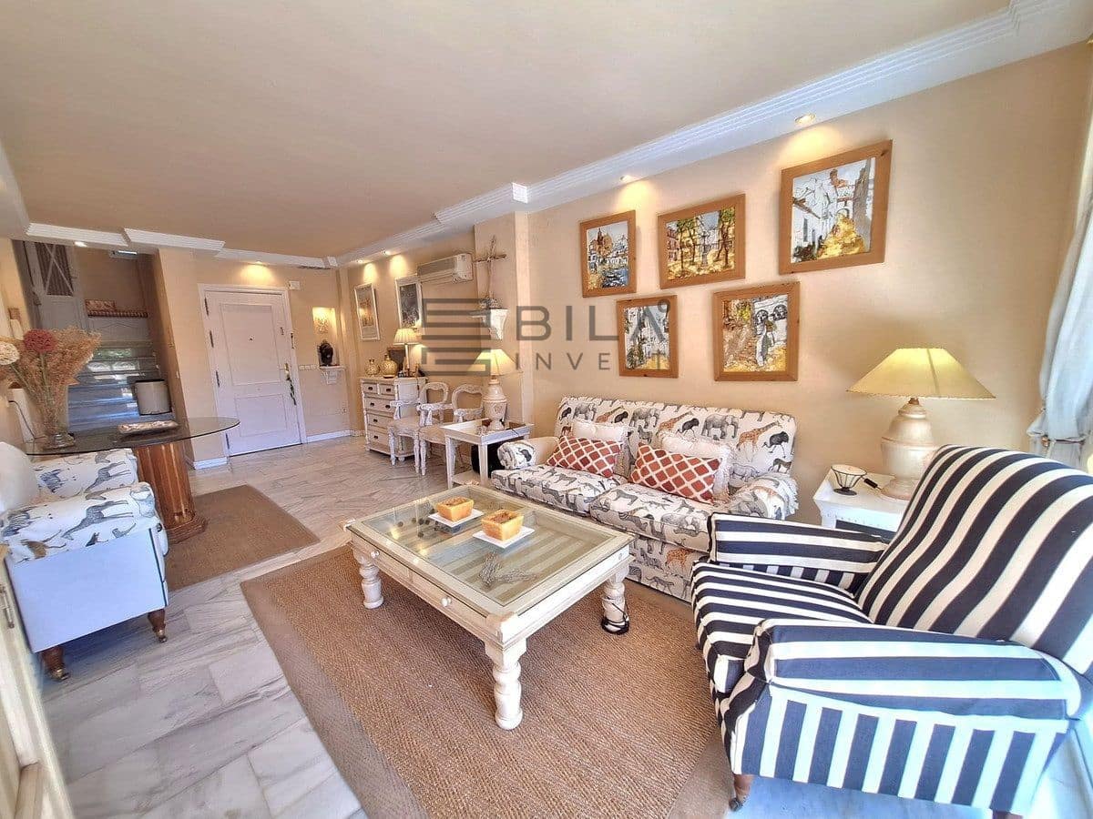 2 soveværelse Penthouse til salg i Elviria med swimmingpool - € 599.000 (Ref: 9891284)