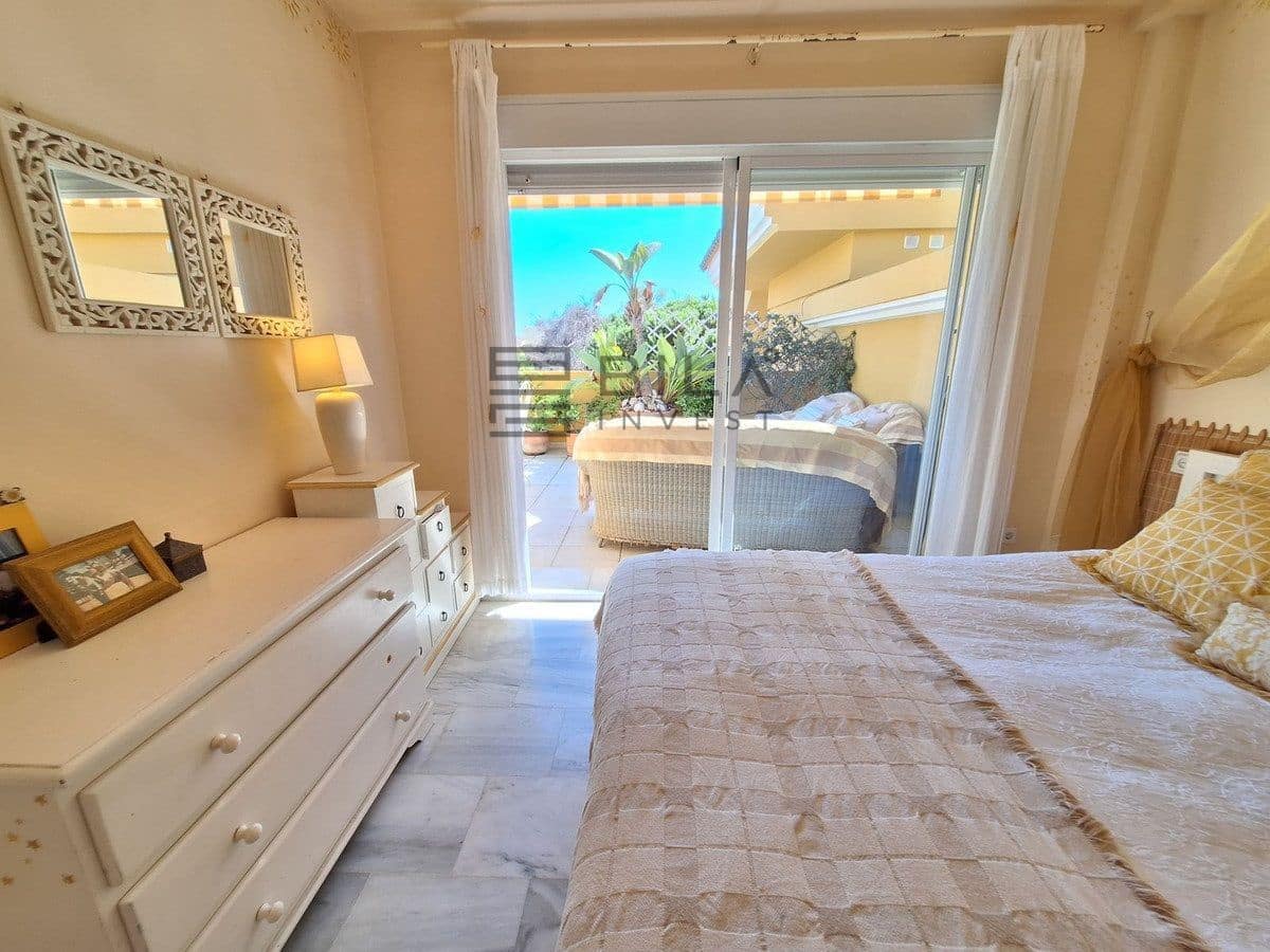 2 soveværelse Penthouse til salg i Elviria med swimmingpool - € 599.000 (Ref: 9891284)