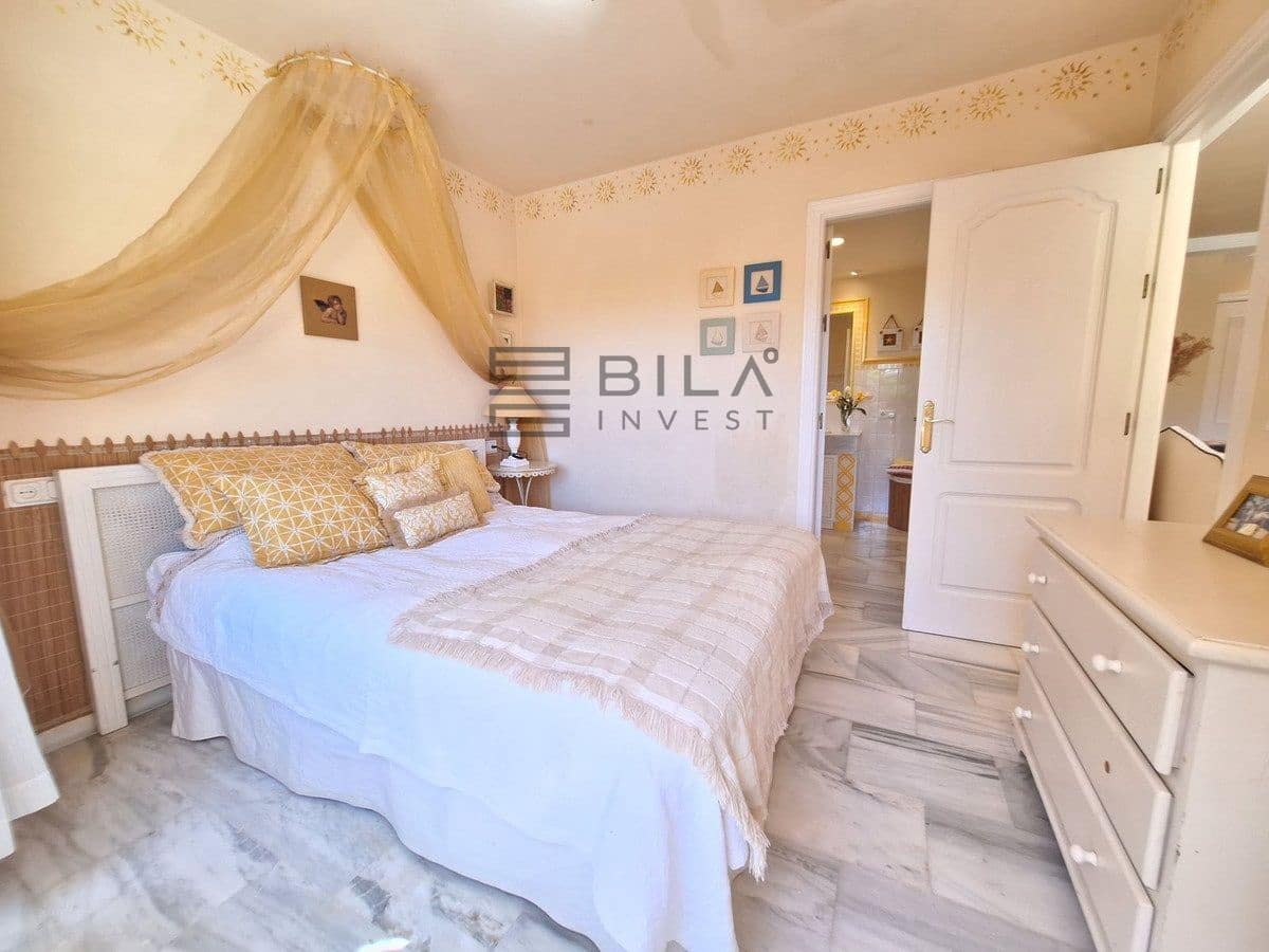 2 soveværelse Penthouse til salg i Elviria med swimmingpool - € 599.000 (Ref: 9891284)