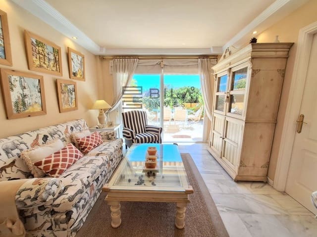 2 soveværelse Penthouse til salg i Elviria, Marbella med swimmingpool - € 599.000 (Ref: 9891284)