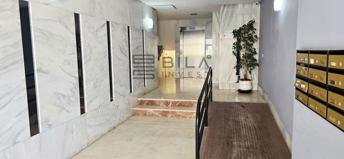 4 soverom Leilighet til salgs i Fuengirola med svømmebasseng garasje - € 450 000 (Ref: 9891285)