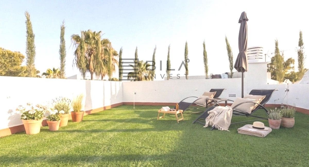 3 soveværelse Penthouse til salg i Elviria med swimmingpool - € 400.000 (Ref: 9891430)