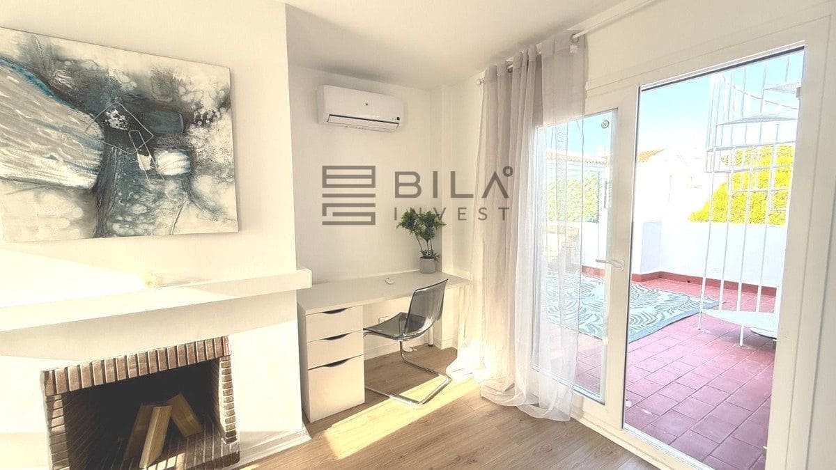 3 soveværelse Penthouse til salg i Elviria med swimmingpool - € 400.000 (Ref: 9891430)