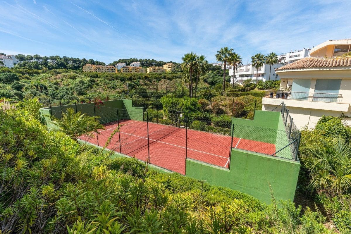 2 quarto Apartamento para venda em Miraflores com piscina - 385 000 € (Ref: 9893109)
