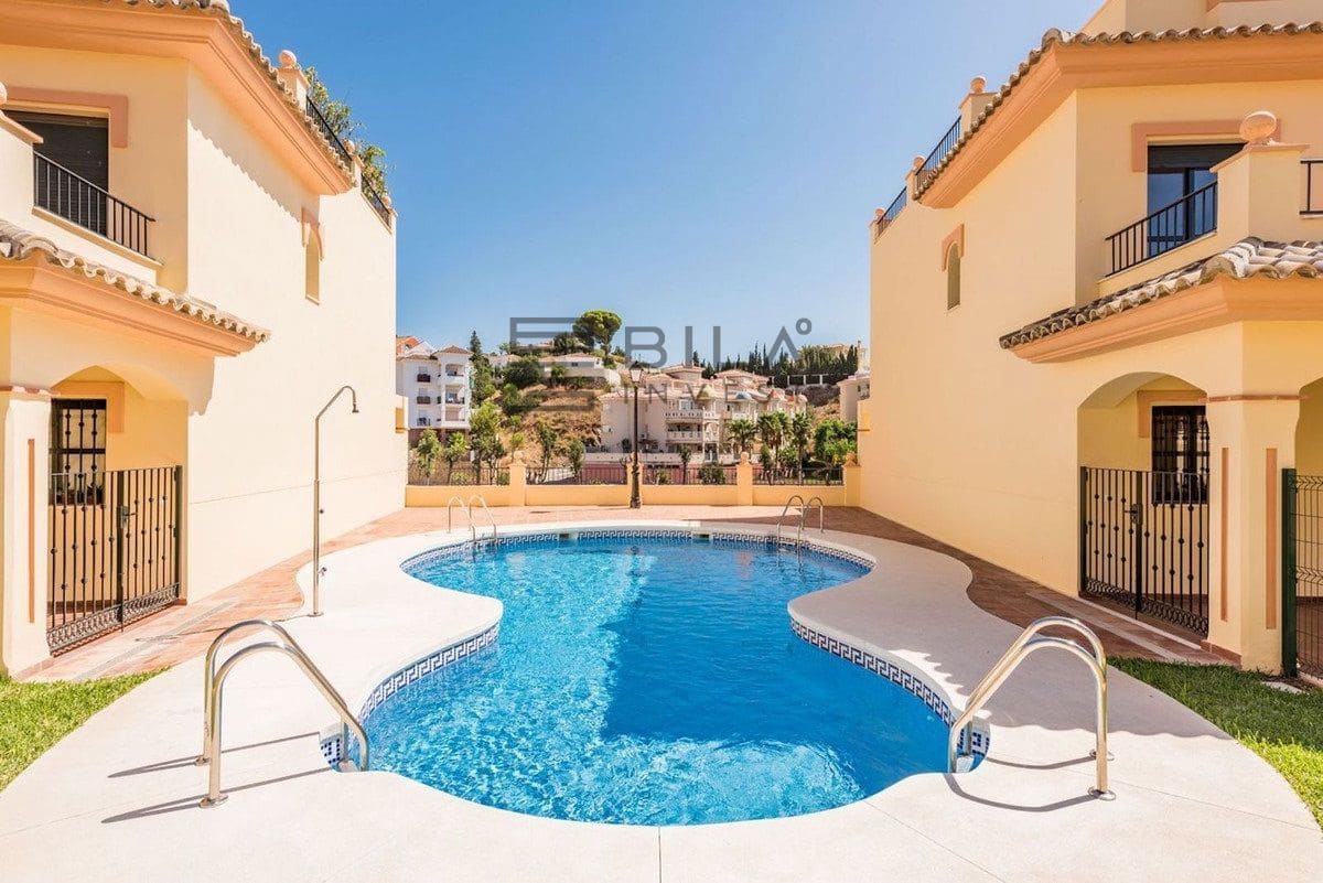 3 sovrum Hus till salu i Fuengirola med pool garage - 519 000 € (Ref: 9893290)
