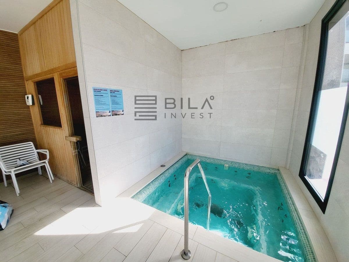 3 slaapkamer Flat te koop in La Cala de Mijas met zwembad garage - € 690.000 (Ref: 9893292)