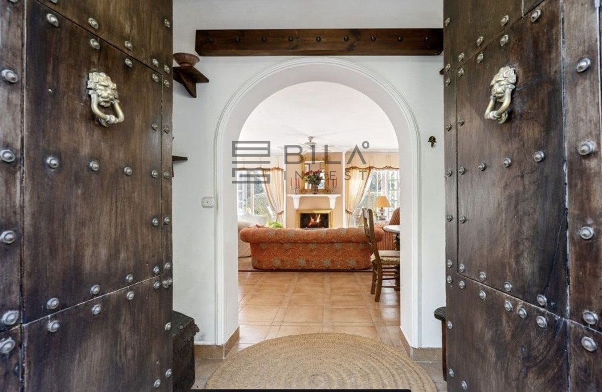 3 sypialnia Willa na sprzedaż w El Rosario z basenem garażem - 995 000 € (Ref: 9893296)