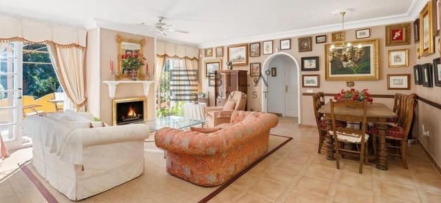 3 Zimmer Villa zu verkaufen in El Rosario, Marbella mit Pool Garage - 995.000 € (Ref: 9893296)