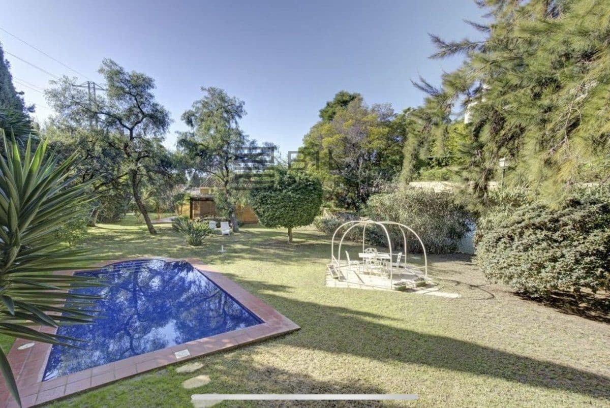 3 sypialnia Willa na sprzedaż w El Rosario z basenem garażem - 995 000 € (Ref: 9893296)