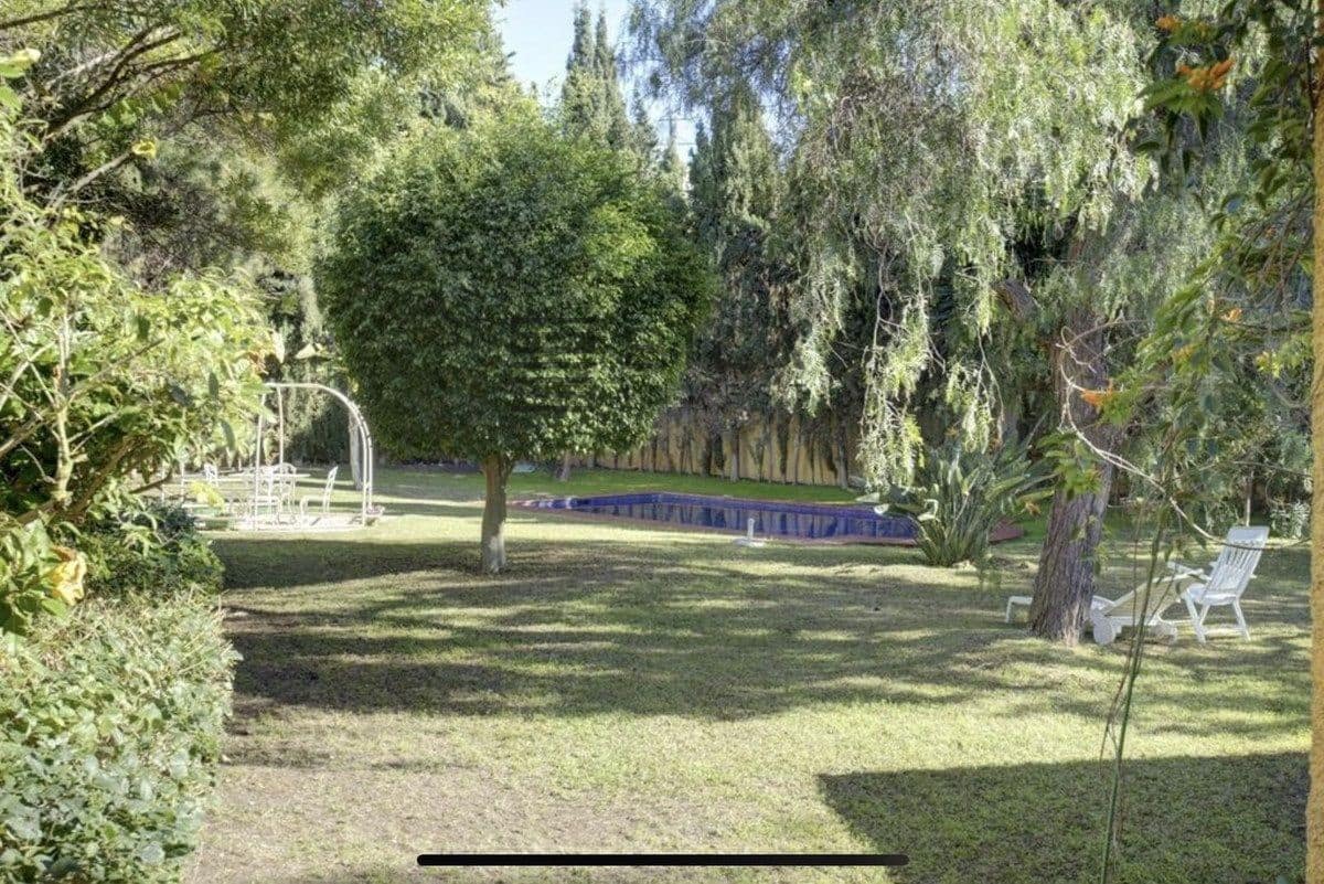 3 sypialnia Willa na sprzedaż w El Rosario z basenem garażem - 995 000 € (Ref: 9893296)