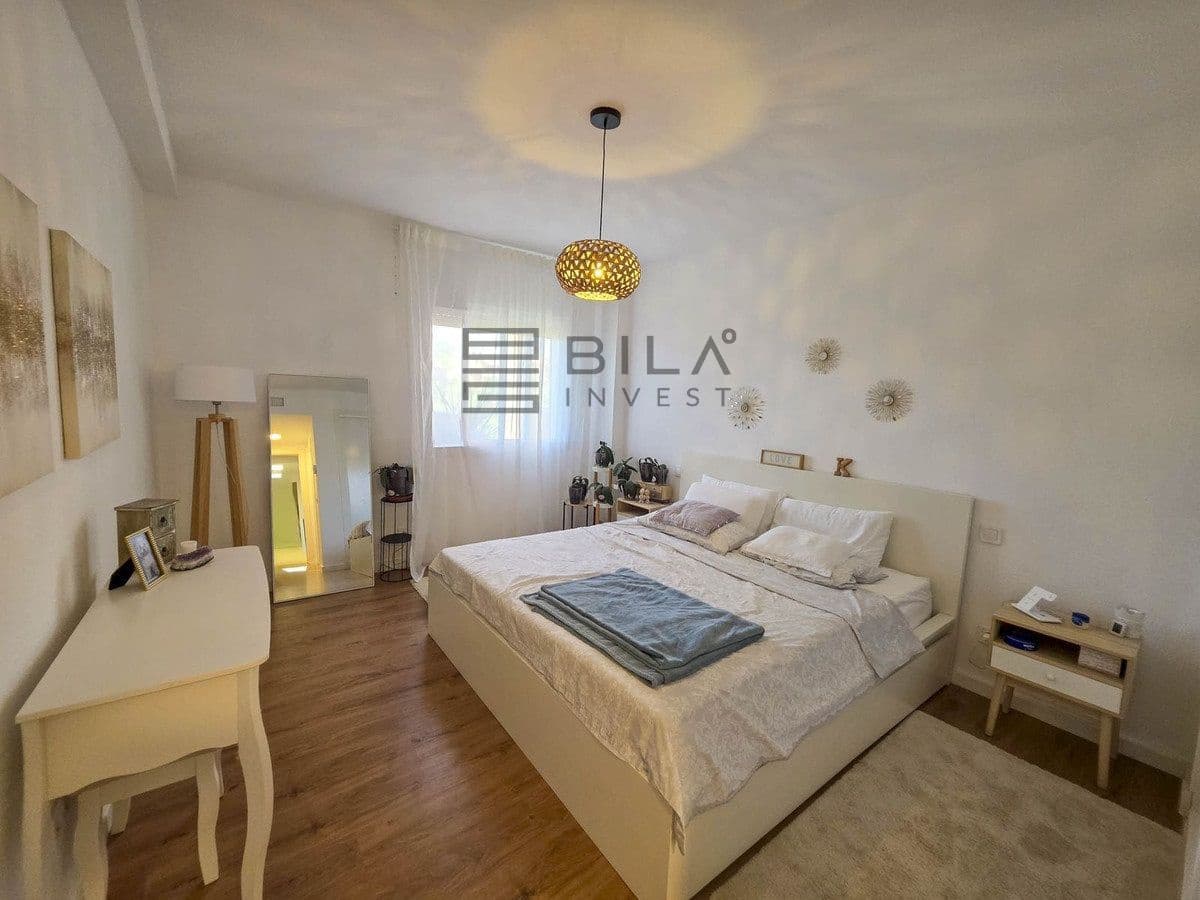 2 soveværelse Lejlighed til salg i La Reserva med swimmingpool garage - € 359.000 (Ref: 9895201)