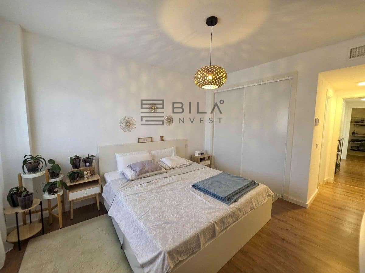 2 soveværelse Lejlighed til salg i La Reserva med swimmingpool garage - € 359.000 (Ref: 9895201)