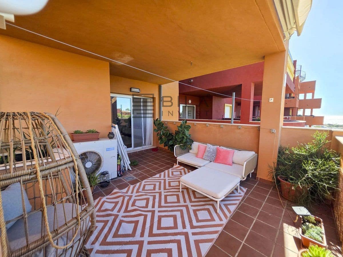 2 soveværelse Lejlighed til salg i La Reserva med swimmingpool garage - € 359.000 (Ref: 9895201)