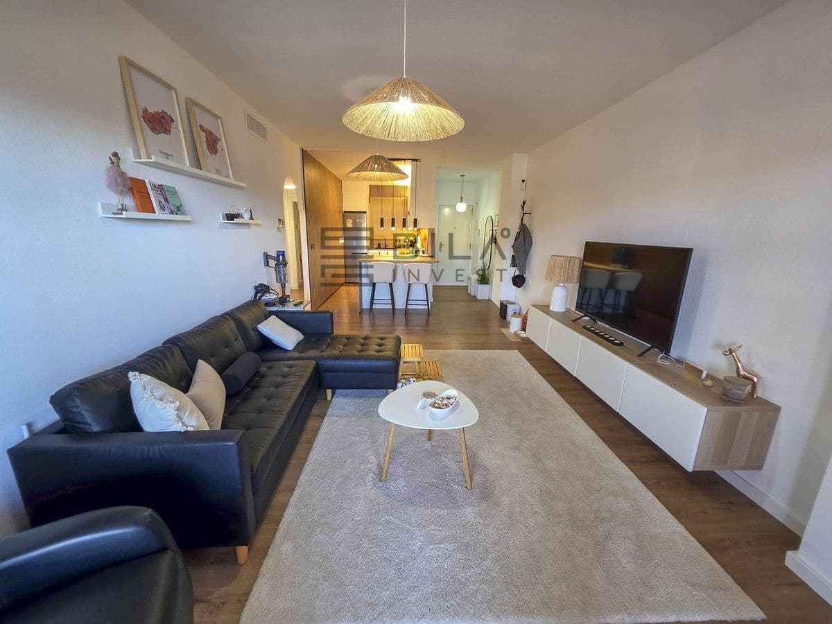 2 soveværelse Lejlighed til salg i La Reserva med swimmingpool garage - € 359.000 (Ref: 9895201)