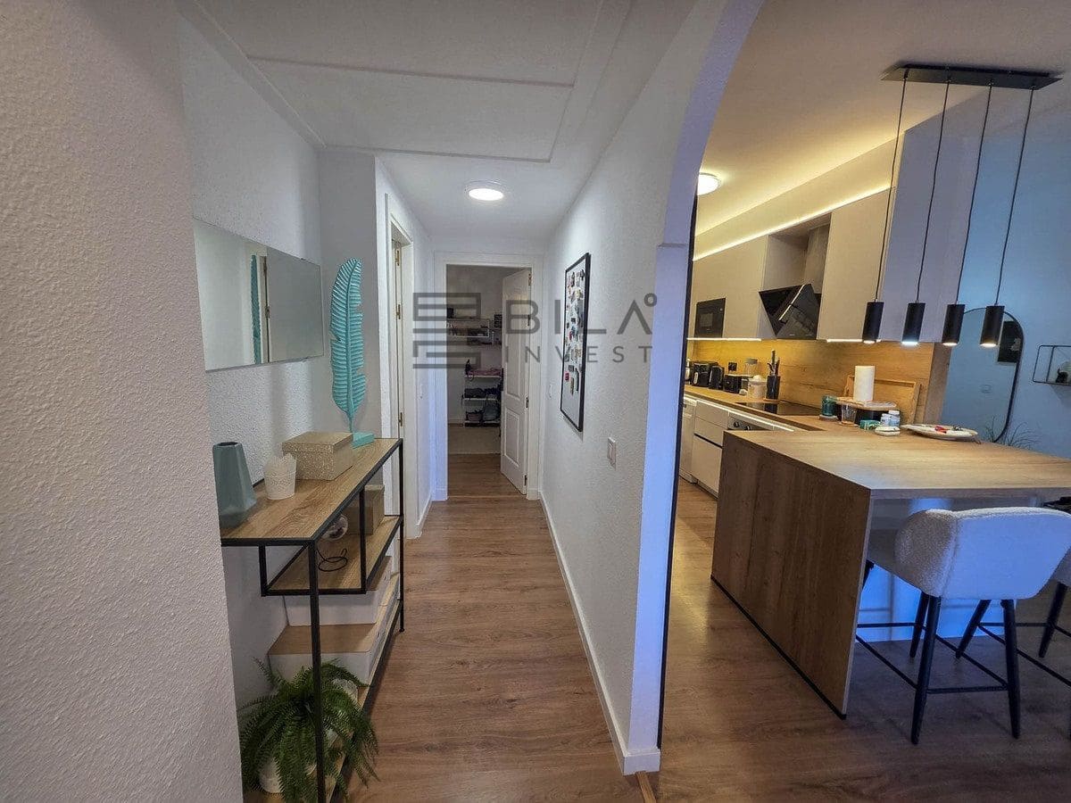 2 soveværelse Lejlighed til salg i La Reserva med swimmingpool garage - € 359.000 (Ref: 9895201)
