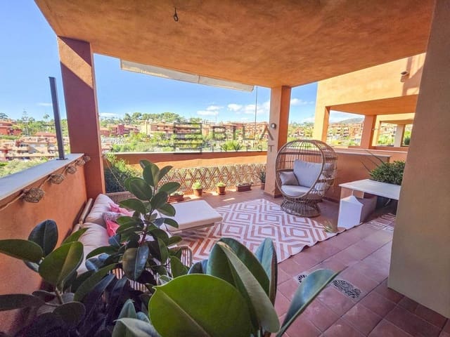 2 bedroom Flat for sale in La Reserva, Marbella with pool garage - € 359,000 (Ref: 9895201)