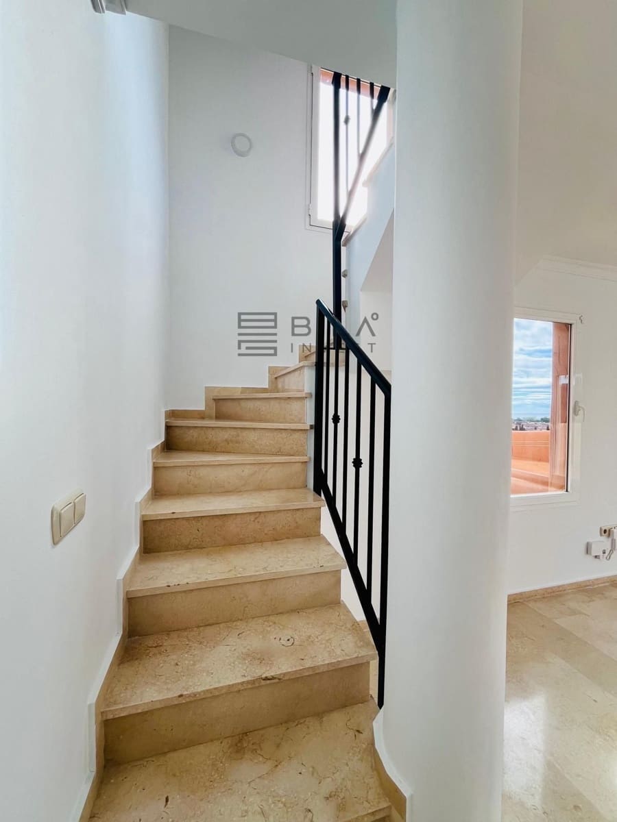 Ático de 2 habitaciones en Elviria en venta - 440.000 € (Ref: 9895203)