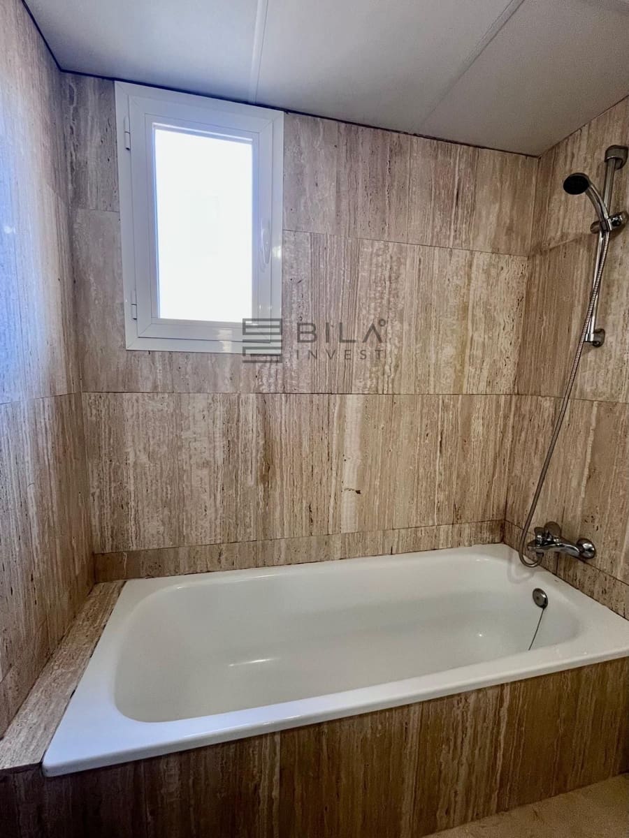 Ático de 2 habitaciones en Elviria en venta - 440.000 € (Ref: 9895203)