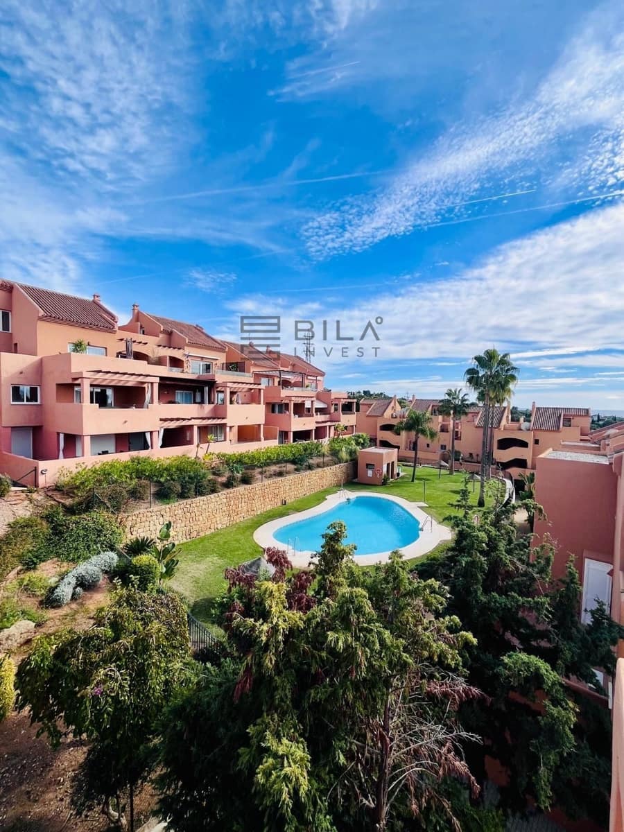 Ático de 2 habitaciones en Elviria en venta - 440.000 € (Ref: 9895203)