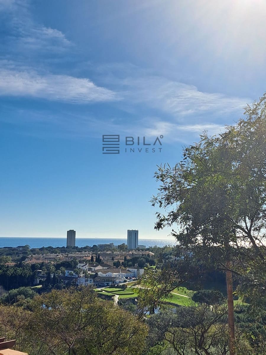 Ático de 2 habitaciones en Elviria en venta - 440.000 € (Ref: 9895203)