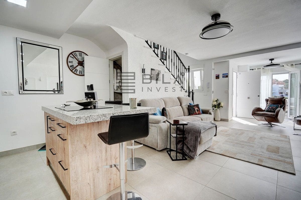 3 bedroom Townhouse for sale in La Reserva with pool garage - € 399,995 (Ref: 9895204)