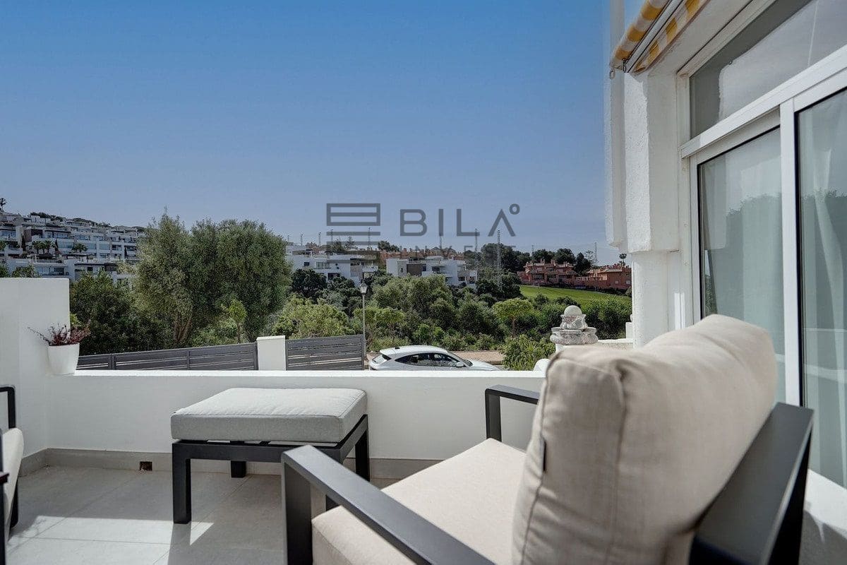 3 bedroom Townhouse for sale in La Reserva with pool garage - € 399,995 (Ref: 9895204)