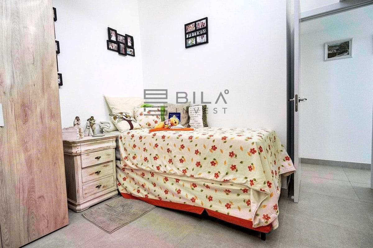 3 bedroom Townhouse for sale in La Reserva with pool garage - € 399,995 (Ref: 9895204)