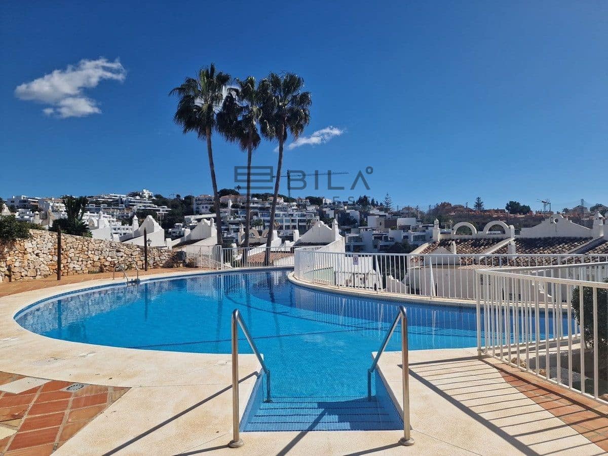 3 bedroom Townhouse for sale in La Reserva with pool garage - € 399,995 (Ref: 9895204)