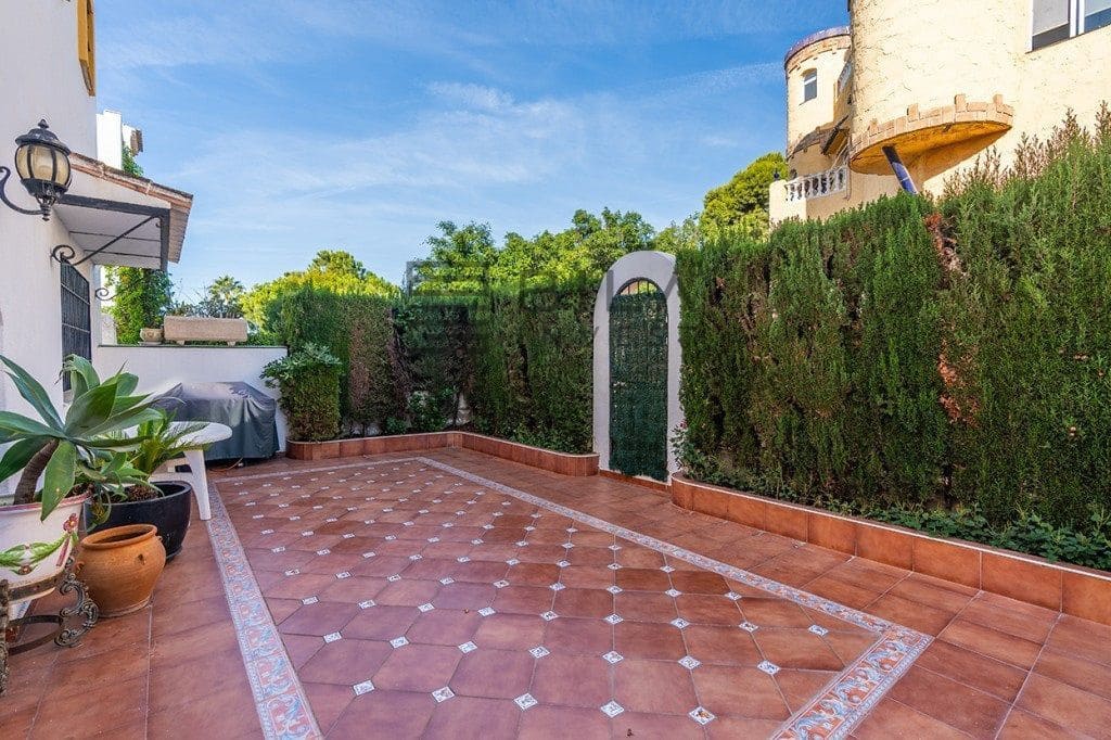 3 bedroom Townhouse for sale in Costabella with pool - € 710,000 (Ref: 9895206)
