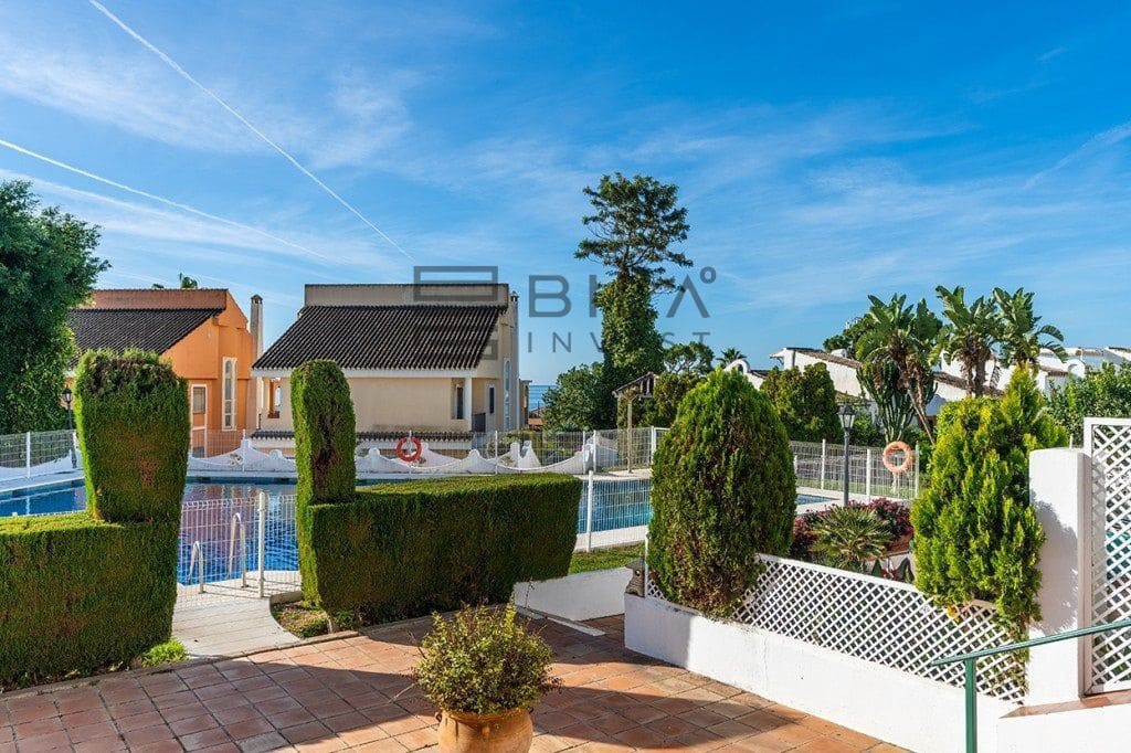 3 bedroom Townhouse for sale in Costabella with pool - € 710,000 (Ref: 9895206)