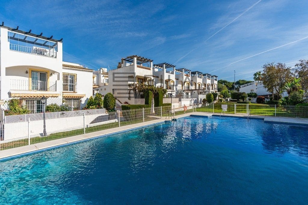 3 bedroom Townhouse for sale in Costabella with pool - € 710,000 (Ref: 9895206)