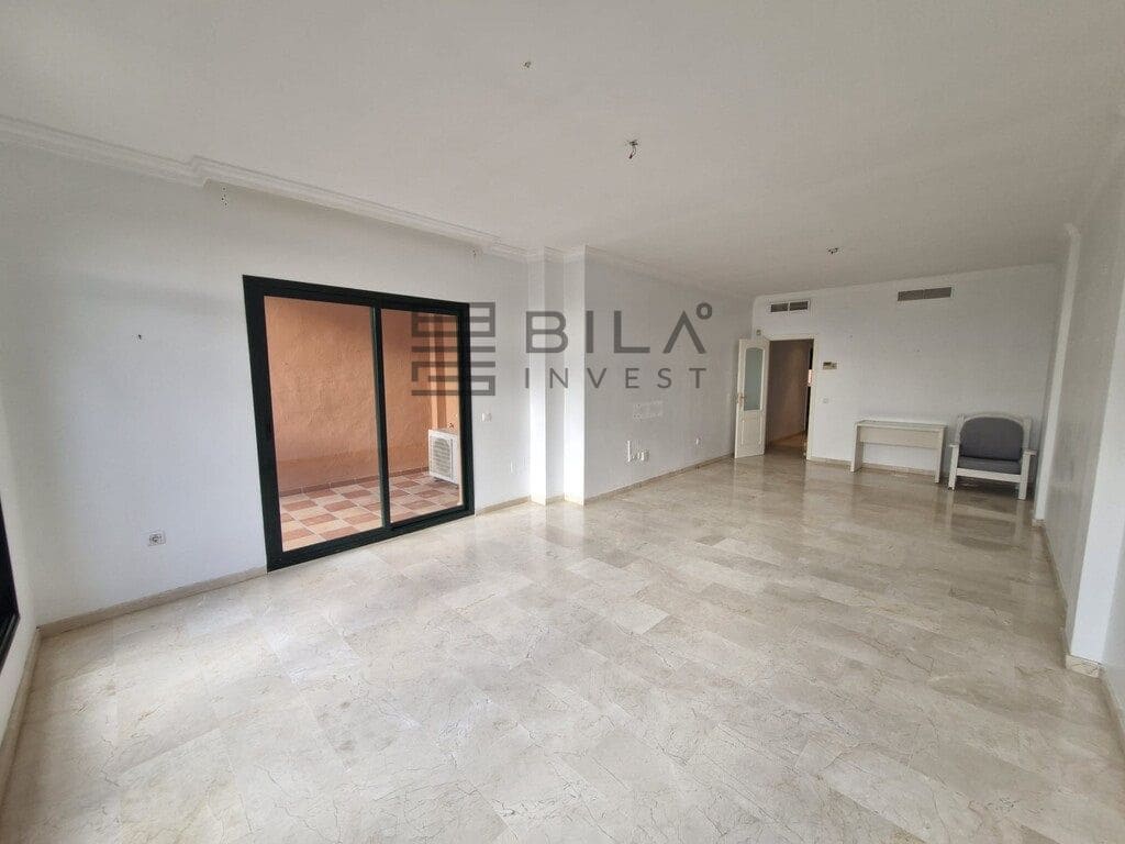 2 slaapkamer Flat te koop in Elviria met zwembad - € 335.000 (Ref: 9895207)