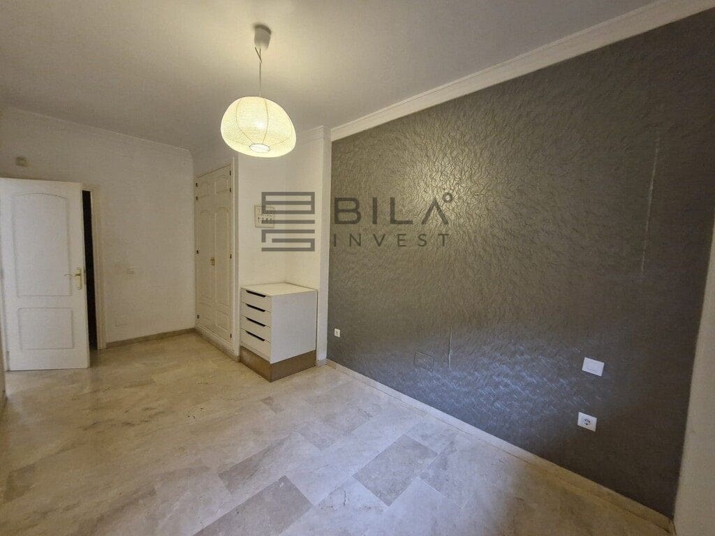 2 slaapkamer Flat te koop in Elviria met zwembad - € 335.000 (Ref: 9895207)