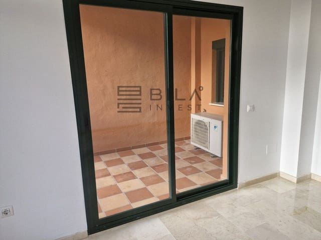 2 slaapkamer Flat te koop in Elviria, Marbella met zwembad - € 335.000 (Ref: 9895207)