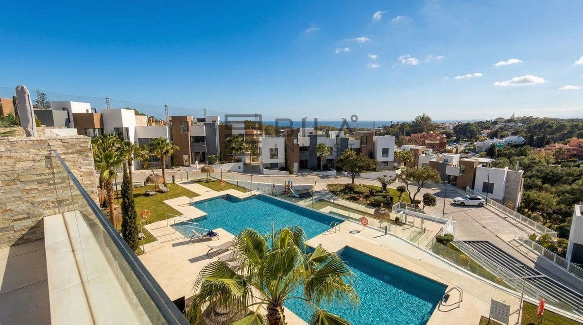 3 soveværelse Penthouse til salg i Artola med swimmingpool - € 1.199.000 (Ref: 9895209)