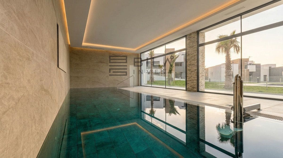 3 soveværelse Penthouse til salg i Artola med swimmingpool - € 1.199.000 (Ref: 9895209)