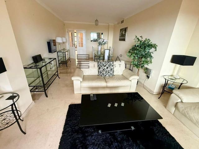 Piso de 2 habitaciones en Elviria, Marbella en venta con piscina garaje - 440.000 € (Ref: 9895210)