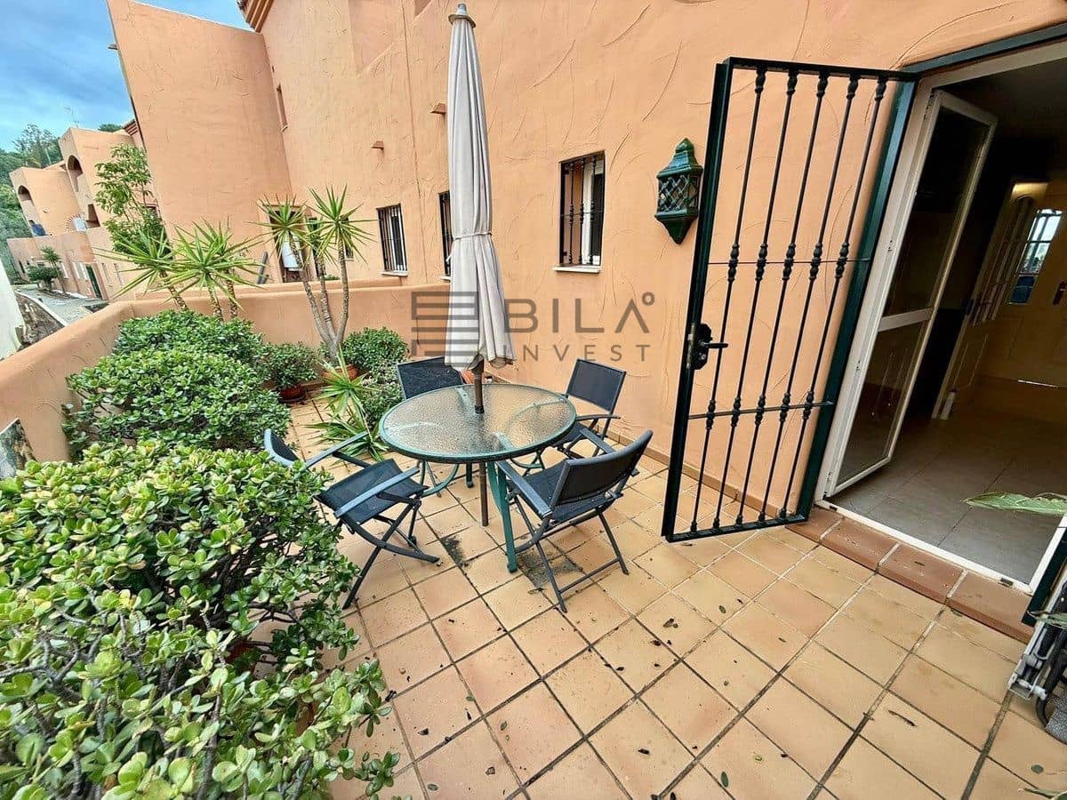 Piso de 2 habitaciones en Elviria en venta con piscina garaje - 440.000 € (Ref: 9895210)
