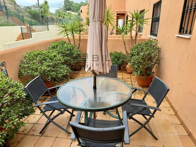 Piso de 2 habitaciones en Elviria, Marbella en venta con piscina garaje - 440.000 € (Ref: 9895210)