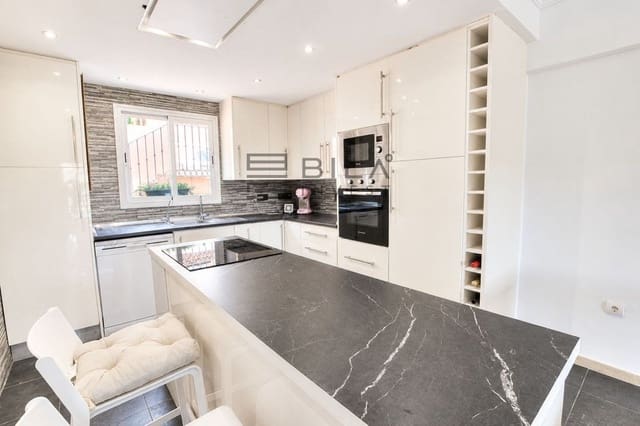 3 slaapkamer Huis te koop in Mijas Golf, Mijas met zwembad garage - € 415.000 (Ref: 9895213)