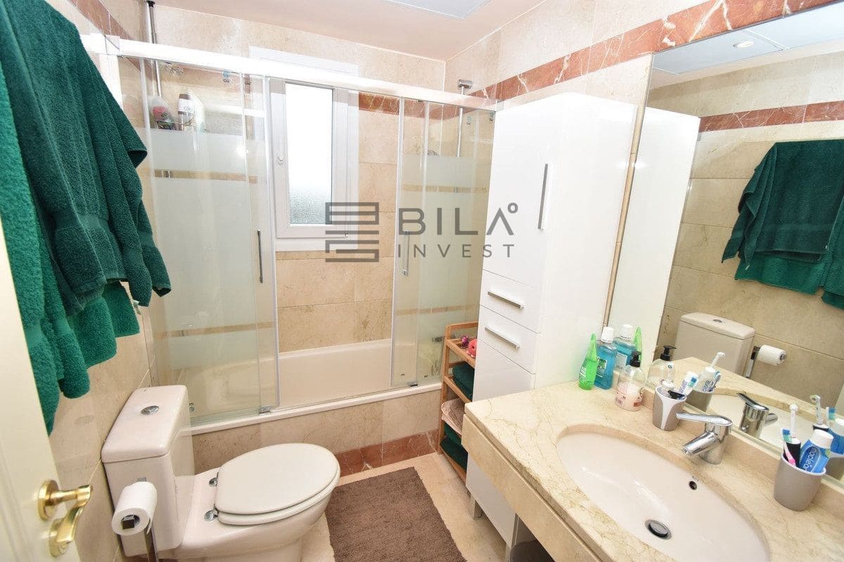 2 bedroom Penthouse for sale in La Cala de Mijas with pool - € 349,000 (Ref: 9895214)