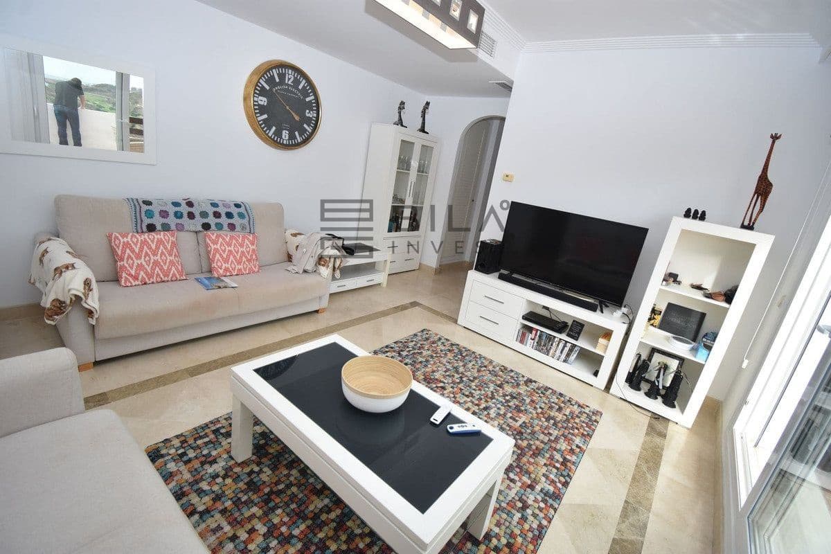 2 bedroom Penthouse for sale in La Cala de Mijas with pool - € 349,000 (Ref: 9895214)